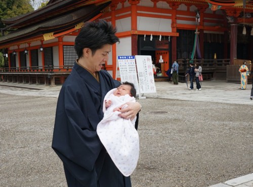 ãŠå®®å‚ã‚Šã«ç”·ç€ç‰©