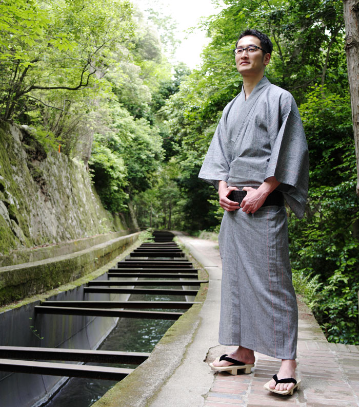 大人の浴衣_薄い色は涼やか