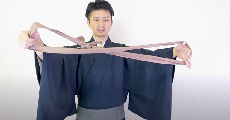 男着物の加藤商店ブログ» 腰紐を使った「たすき掛け」とシワにならない紐の畳み方 | 男着物の加藤商店ブログ