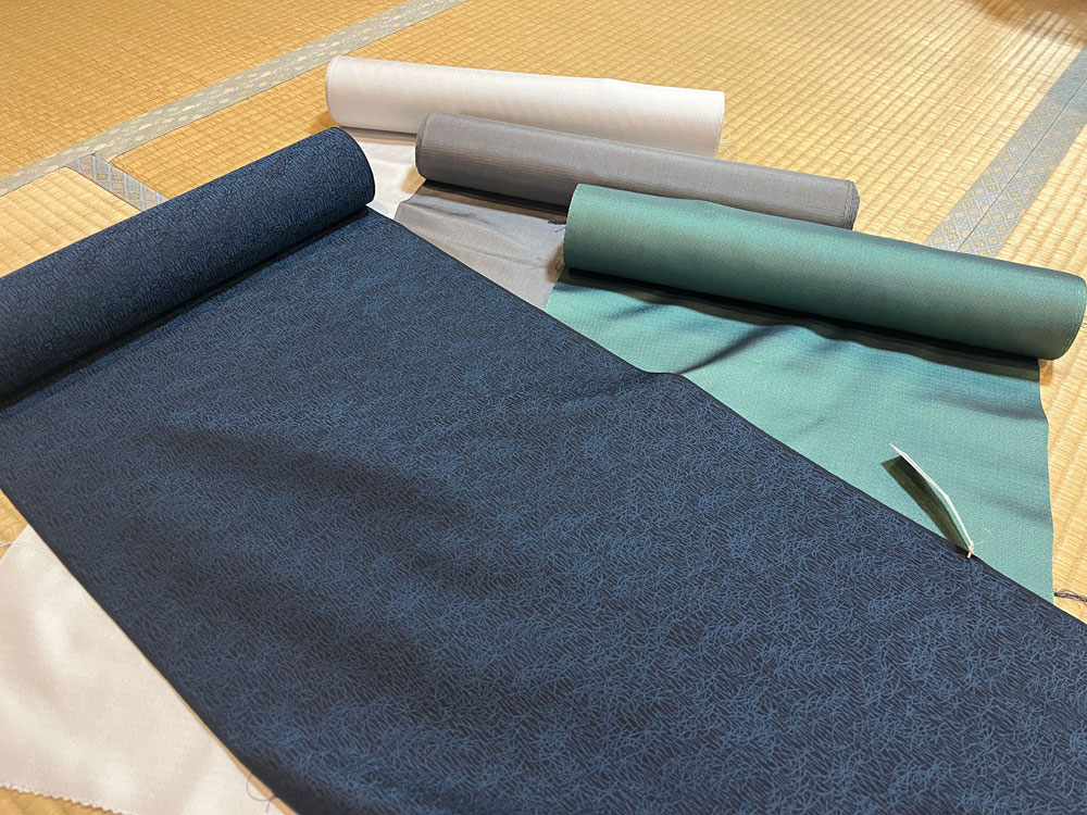 ご夫婦で楽しむ着物ライフ。正絹お召を購入いただきました